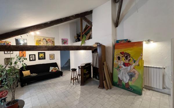 Appartement à vendre    6 pièces • 324 m2 Avignon