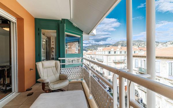 Appartement à vendre    4 pièces • 182,40 m2 Nice