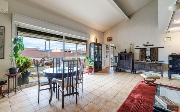 Appartement à vendre    4 pièces • 182,40 m2 Nice