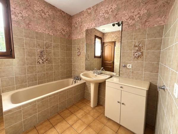 Maison à vendre 6 pièces PRE EN PAIL (53)
