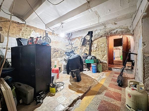 Maison Orange d'environ 107m²