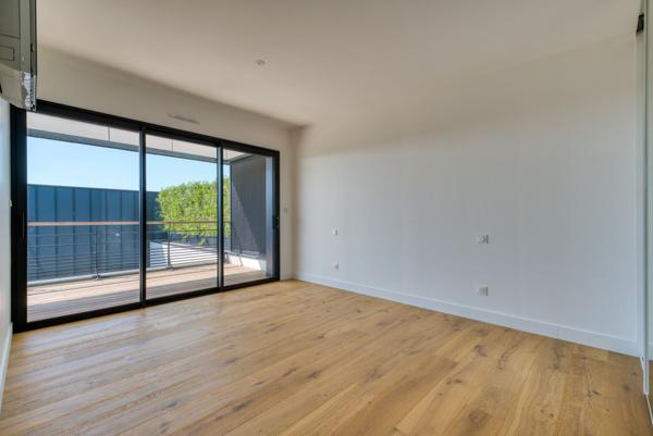 VILLA CONTEMPORAINE DE LUXE PONTAILLAC