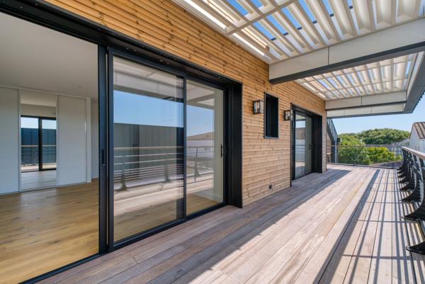 VILLA CONTEMPORAINE DE LUXE PONTAILLAC