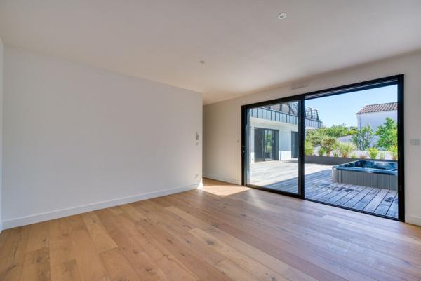 VILLA CONTEMPORAINE DE LUXE PONTAILLAC