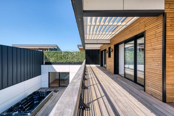 VILLA CONTEMPORAINE DE LUXE PONTAILLAC