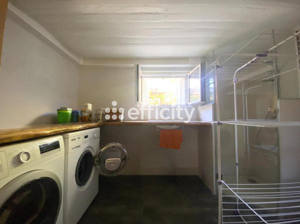 Maison
         6 pièces
        - 122 m² Bien prestige 930 000 € *