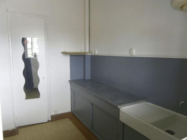 Location Studio 24.4 m² - 7 RUE DU MARCHE LANSELLES Amiens 80000