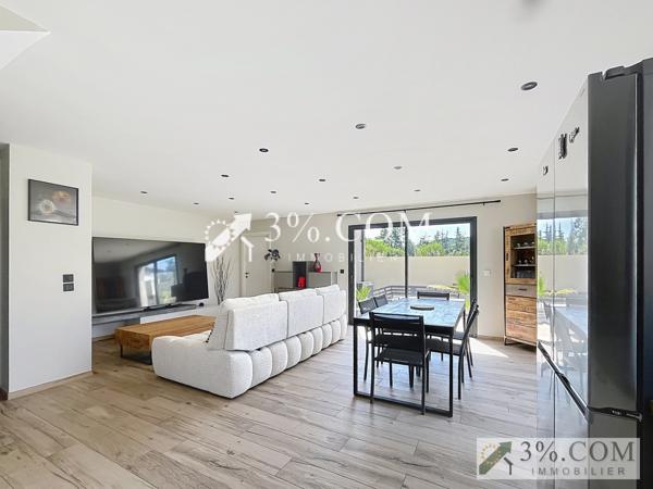 Maison
                                                                                                                                                                                                                                                                                                                        4 pièce(s)                                                                                                                                                                                                          3 chambre(s)                                                                                                                                                                                                          101.69  m²