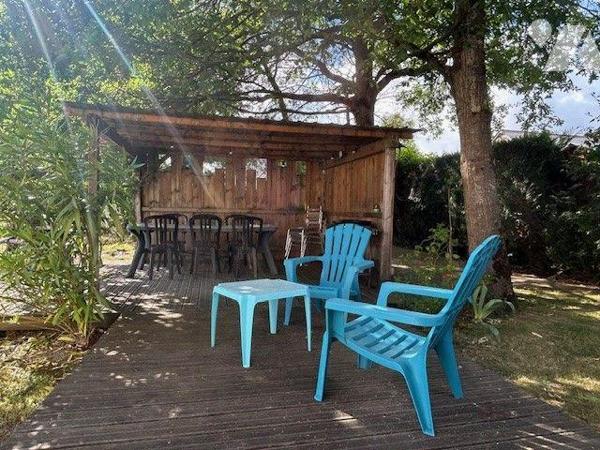 MAISON A VENDRE LES PONTS DE CE
Commerces, services, écoles, transports...
Ravissante maison ...