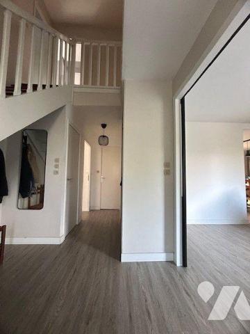 MAISON A VENDRE LES PONTS DE CE
Commerces, services, écoles, transports...
Ravissante maison ...