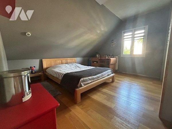 MAISON A VENDRE LES PONTS DE CE
Commerces, services, écoles, transports...
Ravissante maison ...