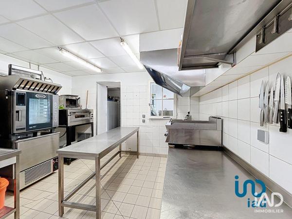 Bar-brasserie à vendre 200 m² Saint-Maixent-de-Beugné