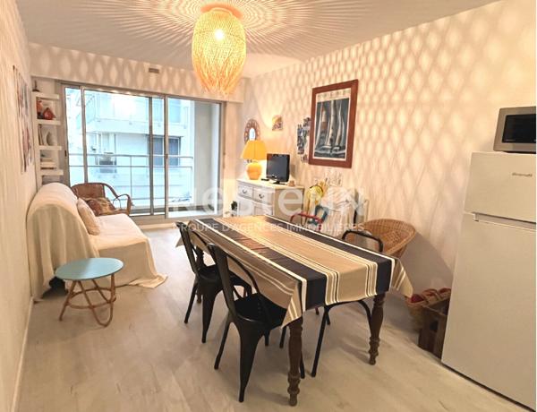 Appartement Les Sables D Olonne Les Présidents 1 pièce 32 m² terrasse vue latérale mer