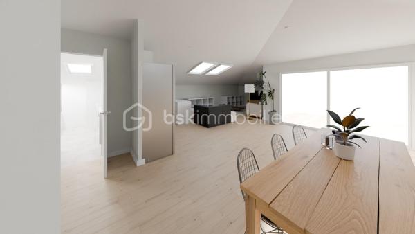 Anna Morra vous propose à Aussonne, au sein d’une bâtisse de caractère en cours de réhabilitation, ce spacieux T4 de plus de 130 m² avec terrasse tropézienne, situé au deuxième et dernier étage, offrant de beaux volumes et un cadre de vie privilégié.

Un intérieur spacieux et lumineux
Il se compose d’une entrée, d’un WC indépendant avec lave-mains ainsi que d’une première chambre d’environ 12 m², ainsi qu’une salle de bains avec douche, baignoire, double vasque et WC.
Vous découvrirez ensuite une magnifique pièce de vie de plus de 47 m² avec cuisine ouverte aménagée, offrant un espace convivial et lumineux avec accès direct à l’extérieur.
L’espace nuit comprend également deux autres chambres.
Vous profiterez d’une terrasse de 12,40 m², véritable atout pour ce bien, idéale pour vos moments de détente.
La surface au sol de l’appartement est de 131,50 m², offrant de très beaux volumes sous pente.
Une partie de la surface (environ 30 m²) se situe sous une hauteur comprise entre 1,60 m et 1,80 m.

Des prestations de qualité :
Le logement sera livré clé en main, avec des prestations modernes :
Isolation complète (murs et toiture)
Menuiseries neuves (PVC ou aluminium)
Électricité conforme NF C 15-100 + fibre
Cuisine équipée (modifiable)
Salle d’eau aménagée (douche, meuble vasque, miroir)
Parquet dans les pièces de vie
Carrelage dans les pièces humides
Velux motorisés selon les lots
Pré-équipement pour climatisation (PAC air-air)


Performance énergétique visée :
DPE B

Possibilité de personnalisation selon vos envies (avec supplément)

Une résidence à taille humaine

Situé au sein d’une copropriété de 12 logements, ce bien bénéficie :
de 2 places de stationnement
d’un environnement sécurisé
d’un cadre de vie agréable et résidentiel

Livraison prévisionnelle : début 2027
Assurance Dommages-Ouvrage
Garanties décennales


Idéal pour une résidence principale ou un investissement de qualité.

Opportunité rare sur le secteur – nombre de lots limité.