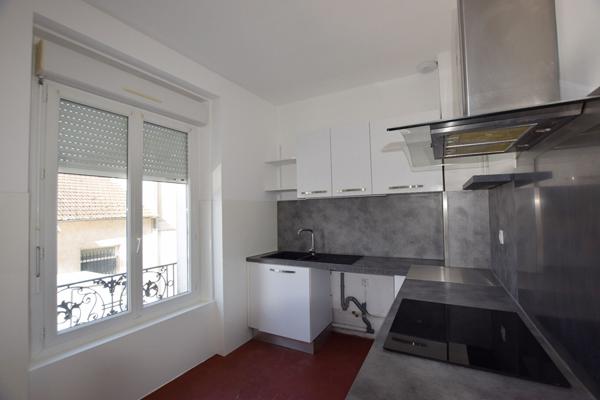 NANGIS CENTRE-VILLE, APPARTEMENT 2 PIECES 36 M² ENVIRON, 1ER ETAGE