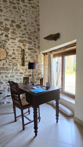 MAISON EN PIERRE RENOVEE 7P + JARDIN - ENVIRONNEMENT CAMPAGNE - PROCHE MONTS DE BLOND