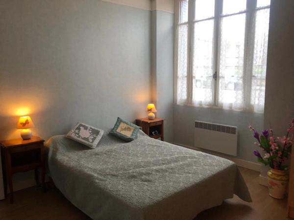 Maison de bourg de 180m2 avec 6 chambres.
