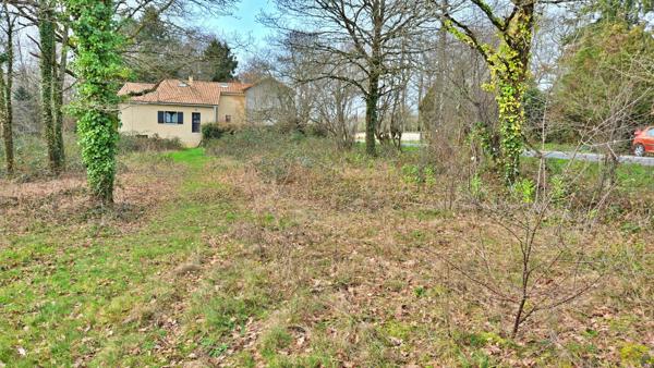 TERRAIN 1200M² - ENVIRONNEMENT CAMPAGNE ET BOISE