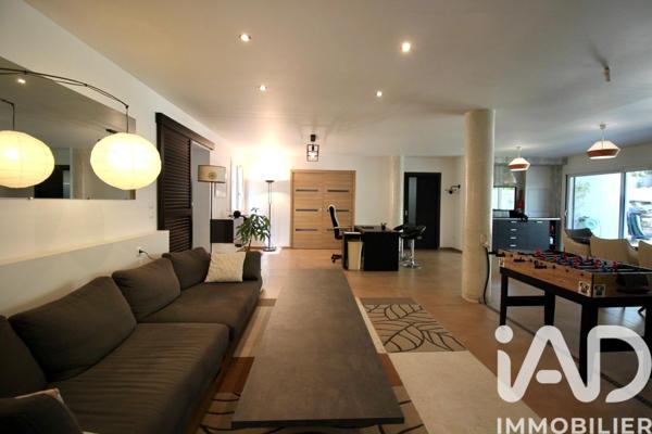 Maison à vendre 7 pièces 235 m² Marseille 12