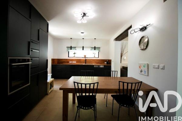 Maison à vendre 7 pièces 235 m² Marseille 12