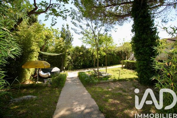 Maison à vendre 7 pièces 235 m² Marseille 12