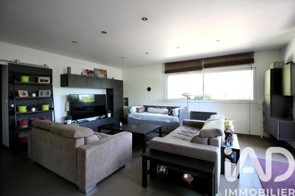 Maison à vendre 7 pièces 235 m² Marseille 12