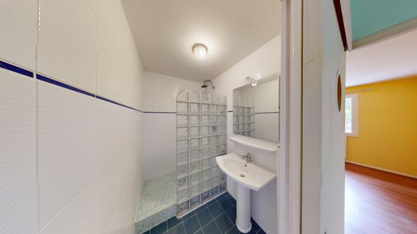 Maison de plain pied à louer dans un quartier recherché (Cla