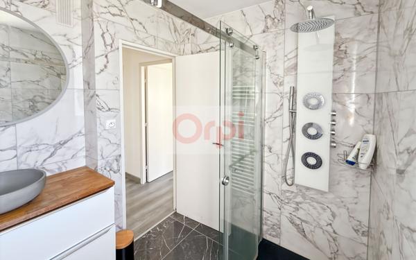 Appartement à vendre    3 pièces • 74 m2 Nice