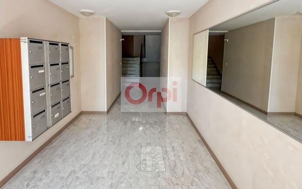 Appartement à vendre    3 pièces • 74 m2 Nice