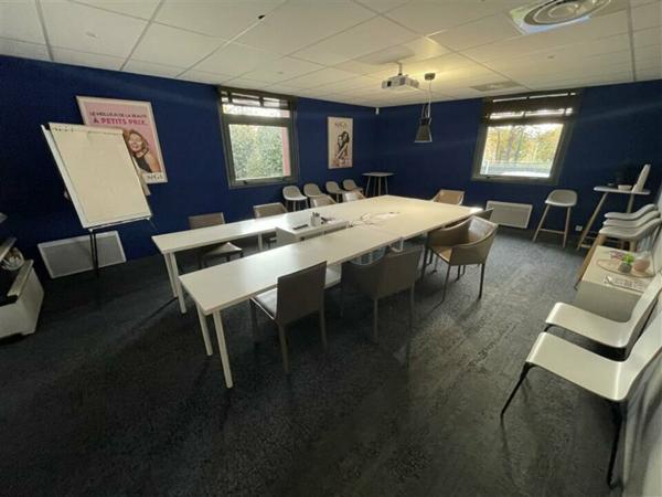 Local d'activites 1857 m² à louer HAUTE GOULAINE (réf : 44.019043)