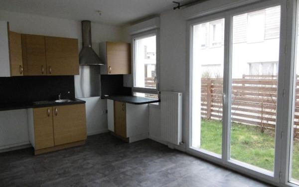 Appartement à louer    1 pièce •  Sainte-Geneviève-des-Bois