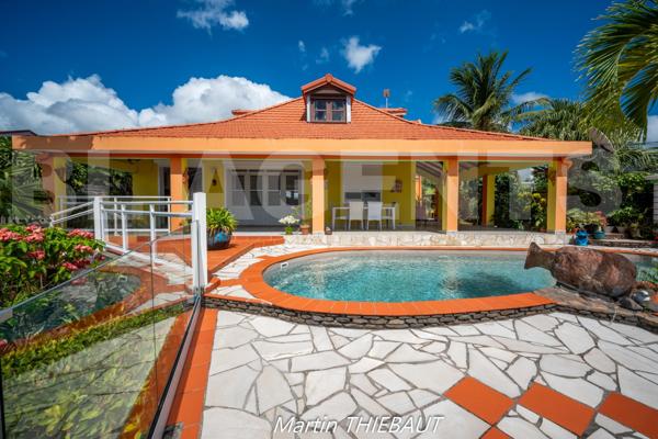 Villa avec vue mer et piscine au Diamant