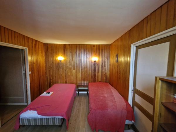 MAISON DE BOURG 4 CHAMBRES - GARAGE - JARDIN