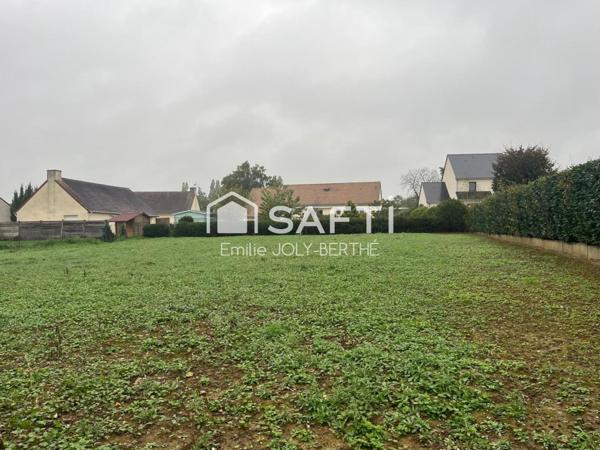TERRAIN CONSTRUCTIBLE VIABILISE ET BORNE - SECTEUR AUVERS LE HAMON / 72300