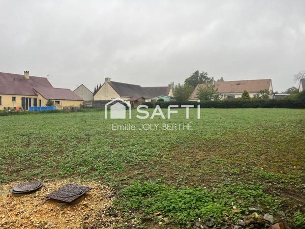TERRAIN CONSTRUCTIBLE VIABILISE ET BORNE - SECTEUR AUVERS LE HAMON / 72300