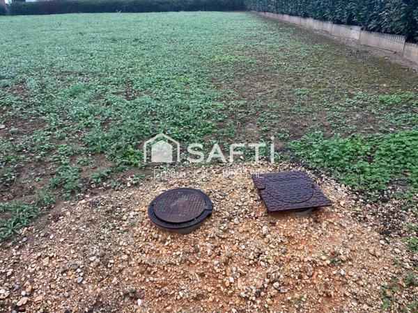 TERRAIN CONSTRUCTIBLE VIABILISE ET BORNE - SECTEUR AUVERS LE HAMON / 72300
