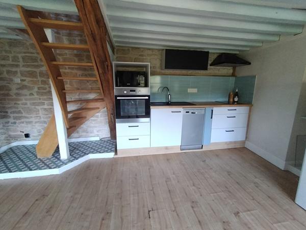 A VENDRE T2 de caractère en triplex HYPER CENTRE DIJON -45 m²