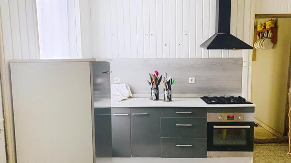 Maison familiale 144 m² – Grand garage – Cour – Fort potentiel