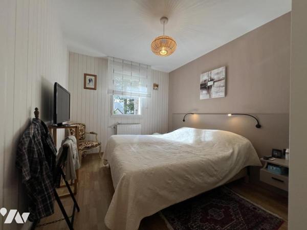 Appartement type T4, d'environ 98 m2 avec balcon exposé sud.