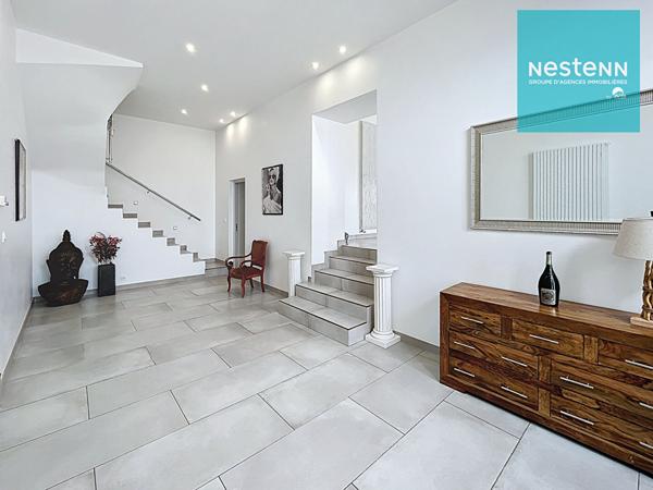 Maison de prestige au coeur de Montbrison - 217 m² habitables environ - 4 chambres - 1420 m² de terrain