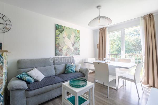 Proximité de Honfleur - Appartement de type T2 cabine - 38.40 m2 - 2 chambres - Terrasse - Parking - 1er étage sans ascenseur