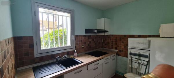 Studio à louer à Saint-Georges-de-Didonne en Charente-Maritime (17110), ref : Ref L00332   
Suzac