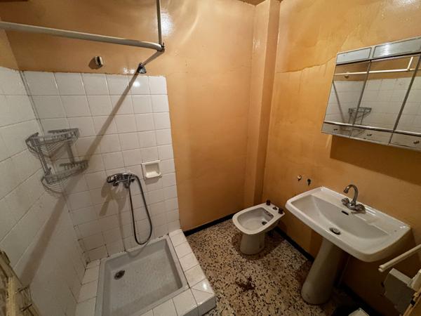 Maison Roubia 4 pièce(s) 0171 m2