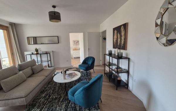 Vente Appartement P4 4P 90m2 - 14m2 balcon - parking neuf Versailles   