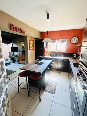 GRANDE VILLA DE 280M2 A 300M DE LA MER