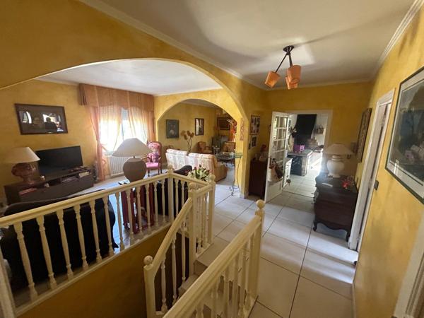 GRANDE VILLA DE 280M2 A 300M DE LA MER