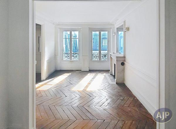 Vente appartement Paris 8eme : 400 000 € - AJP Immobilière Passy Paris 16