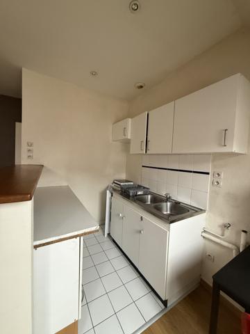 TRES BEL APPARTEMENT F3 AU 2ème ETAGE D'UN IMMEUBLE DE CARACTERE EN PLEIN CENTRE VILLE Lille (59000)