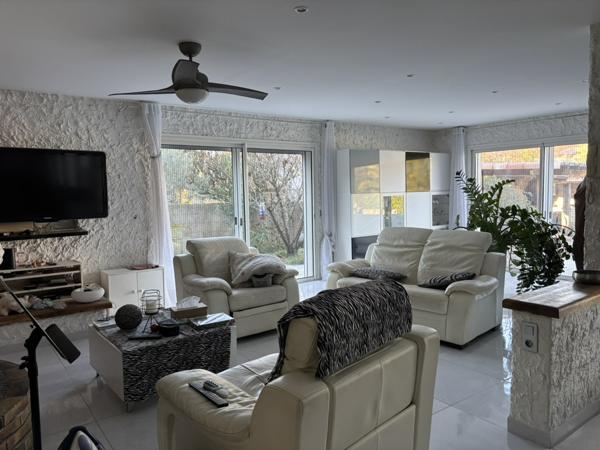 Maison
         5 pièces
        - 133 m² 147 000 € *