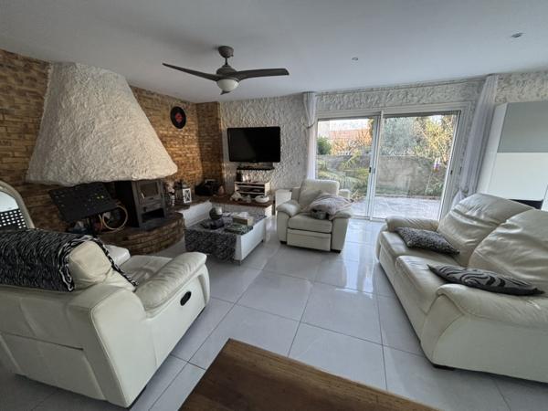 Maison
         5 pièces
        - 133 m² 147 000 € *
